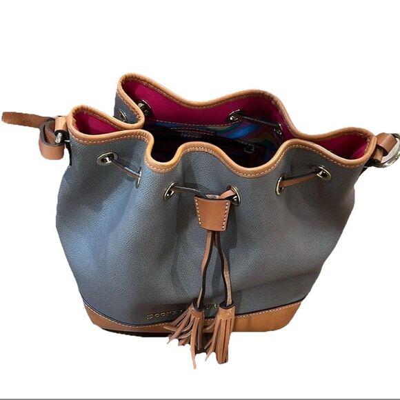 Dooney & Bourke Claremont Pebble Leather Drawstring Bucket Bag Gray Tan Tassel - Picture 2 of 9